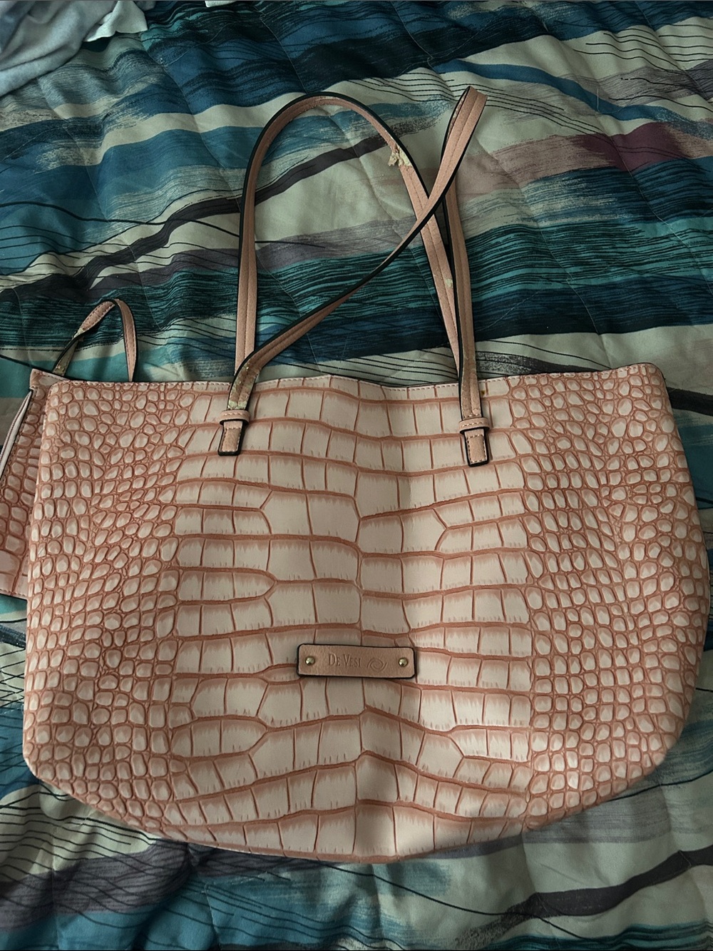 De Vesi croc embossed tote